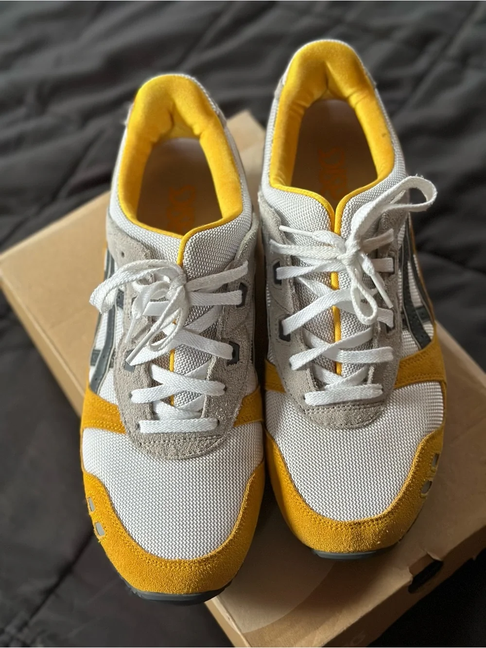Asics (Extremely Rare) Gel-Lyte III OG Sunflower / Carrier Grey Runner Sneakers